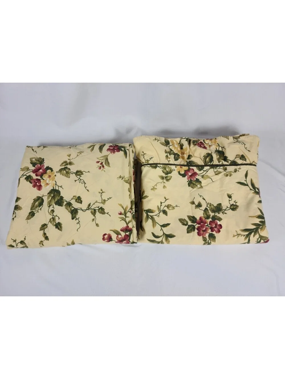 Waverly Garden Home Yellow Roses Queen Size Fitted & Flat Sheet Set